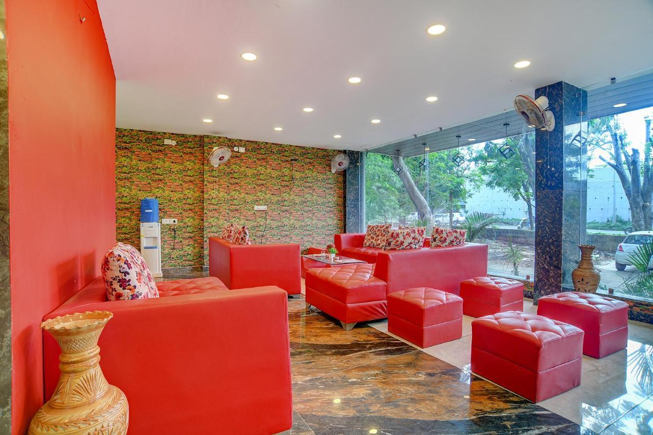 Fabhotel Rajat Crown ボーパール エクステリア 写真